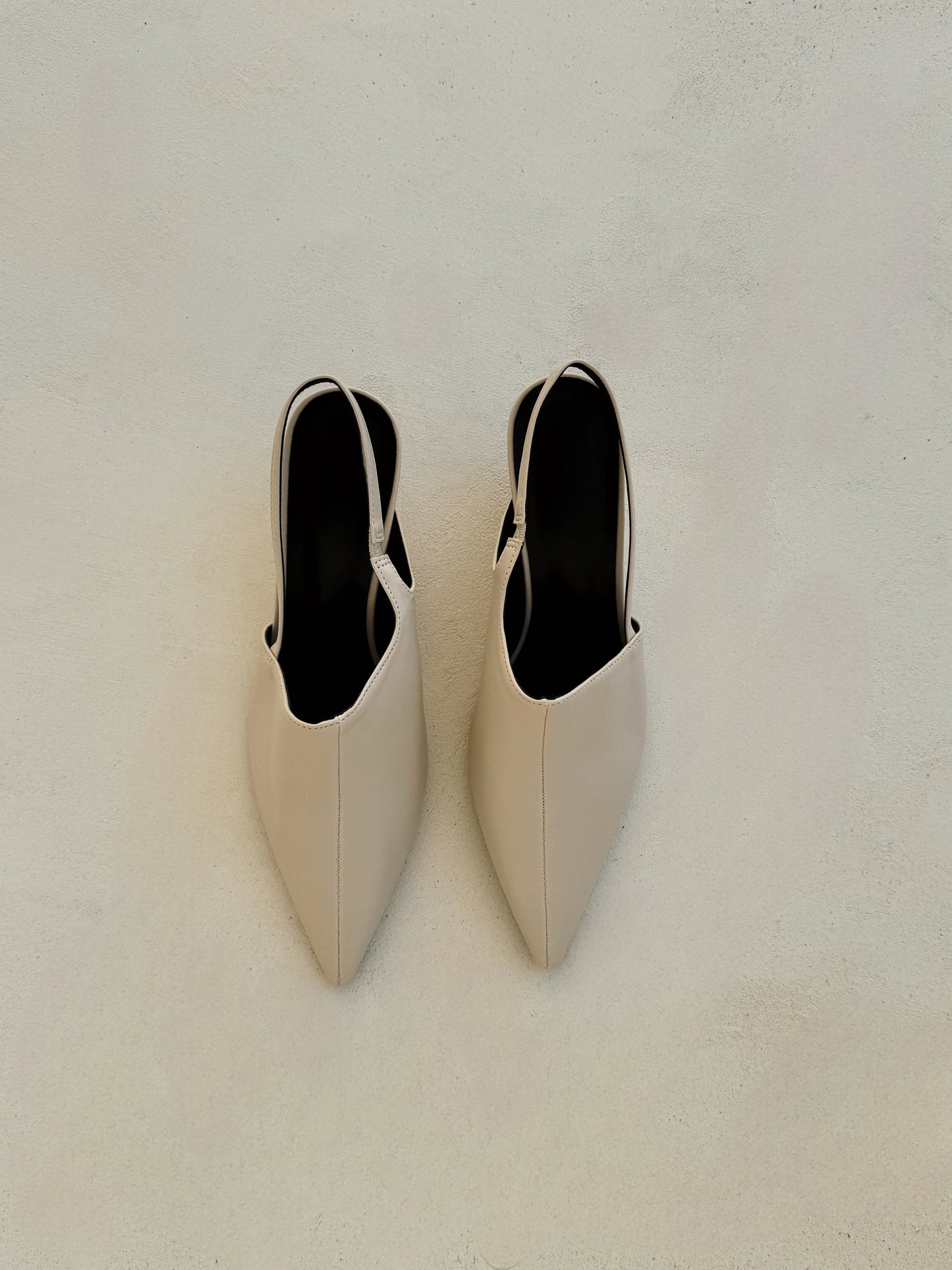 Sepia Heel