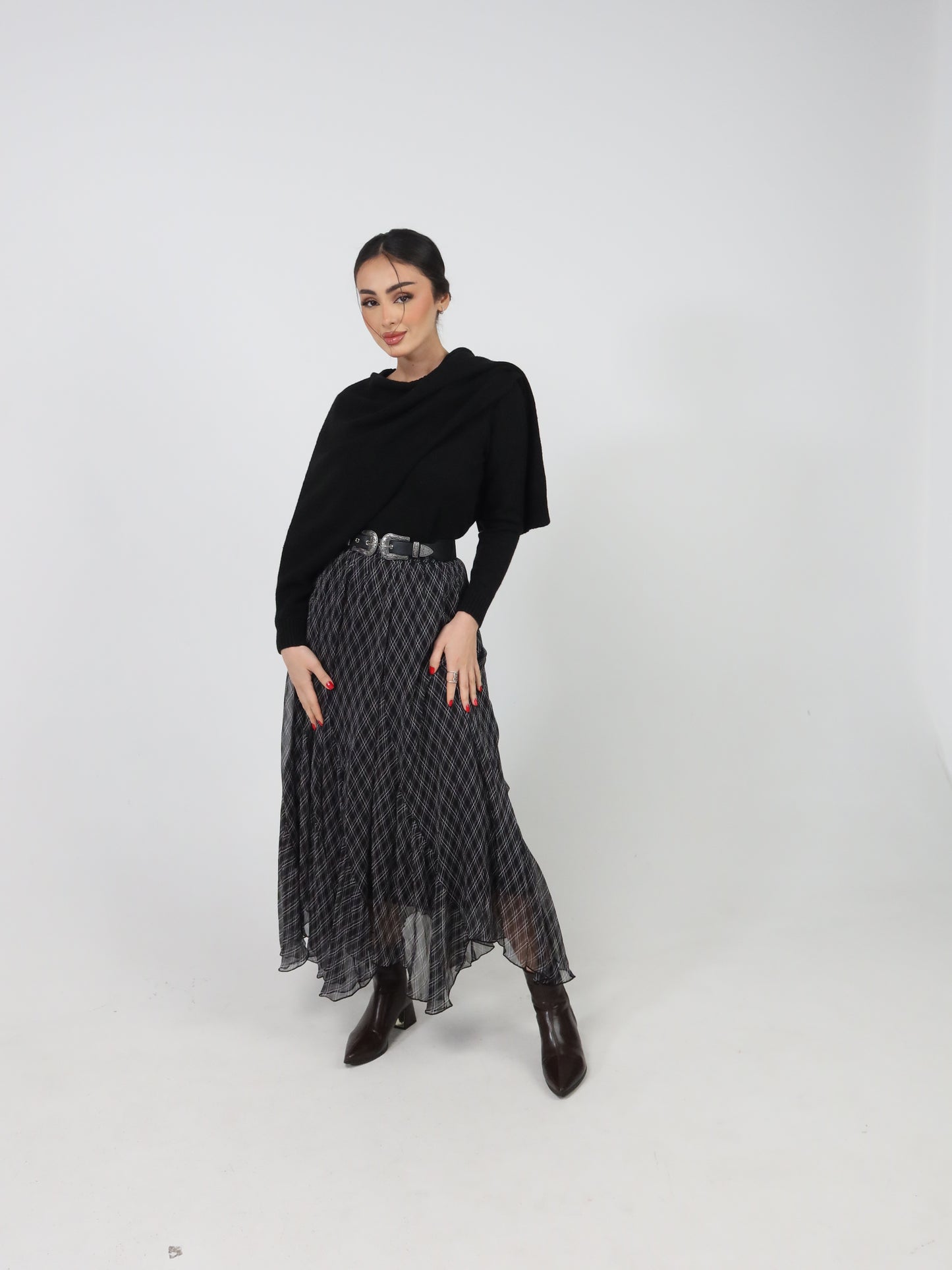 Black plaid skirt- تنوره فقط