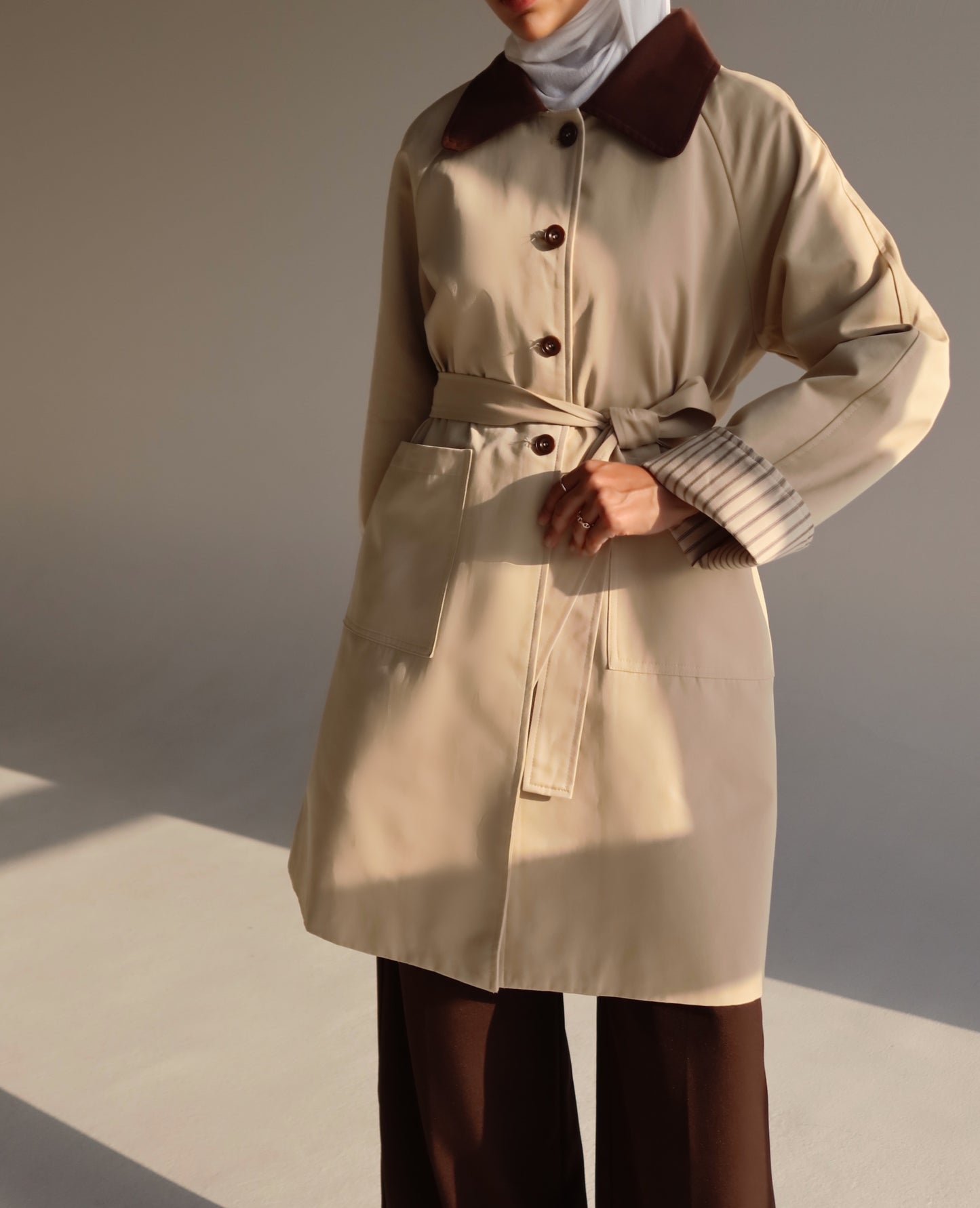 Beige x Brown Trench coat