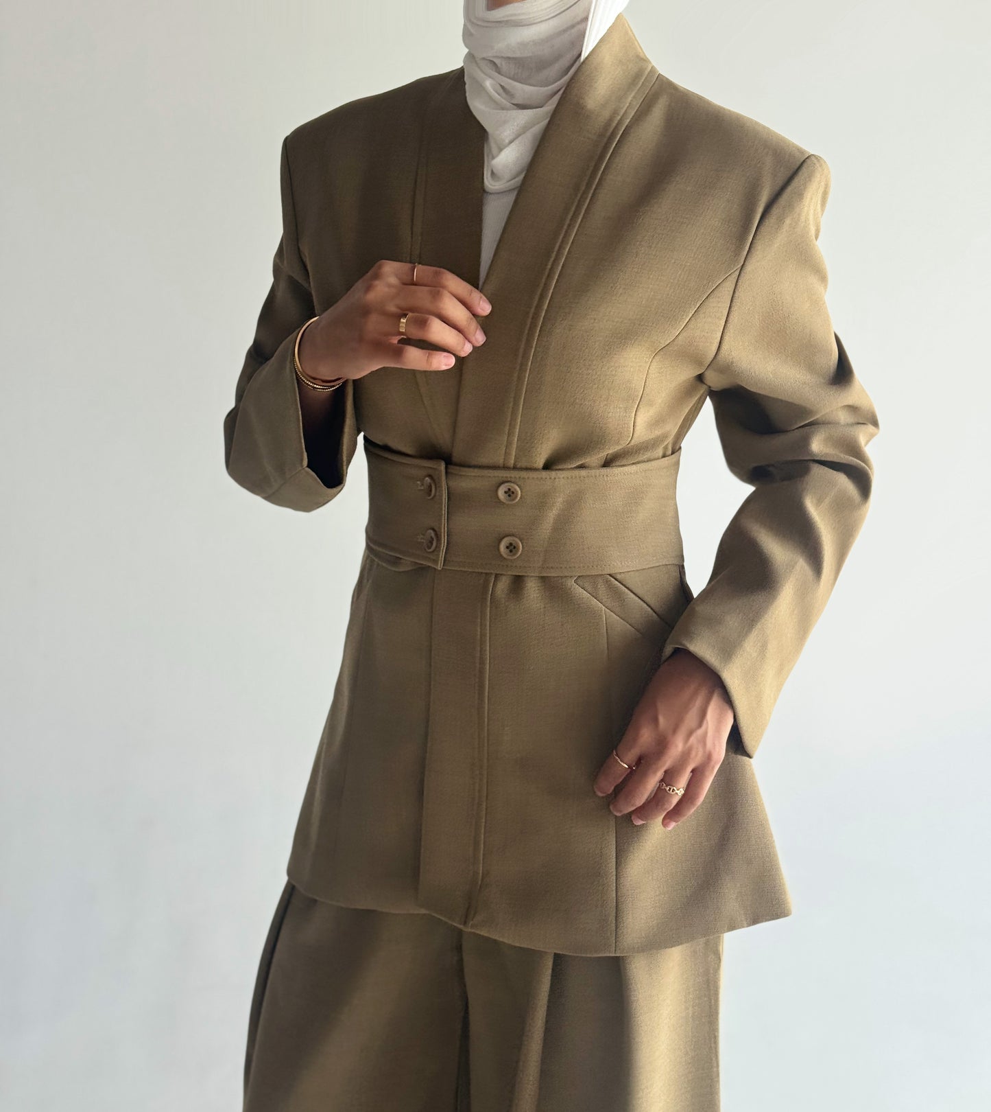 Veyra Suit ( khaki )