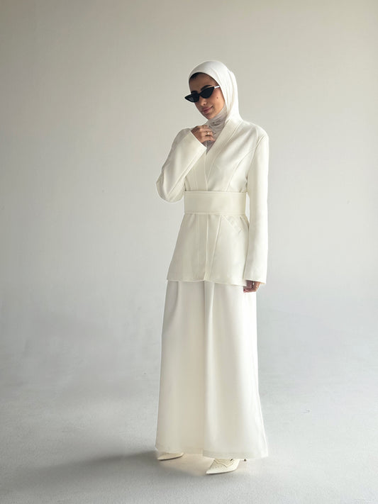 Veyra Suit ( White )
