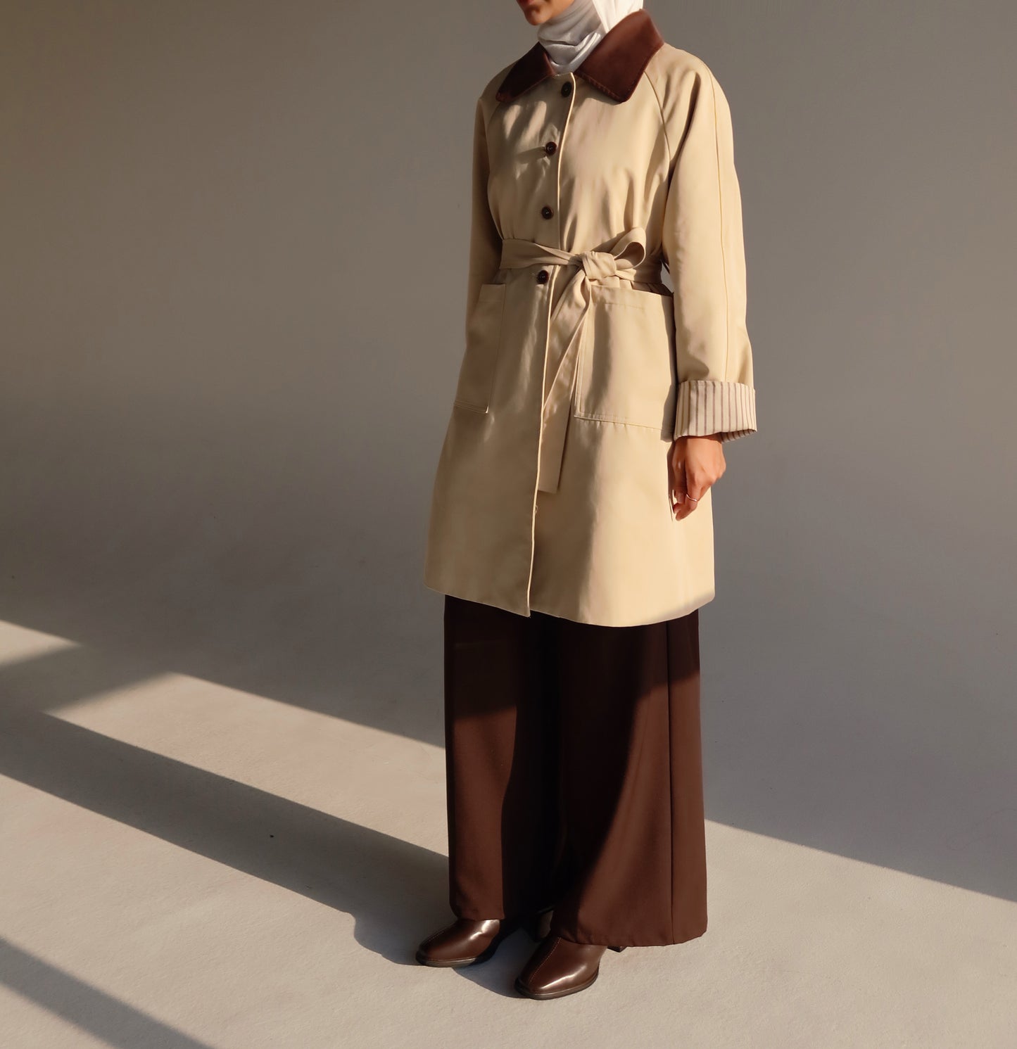 Beige x Brown Trench coat
